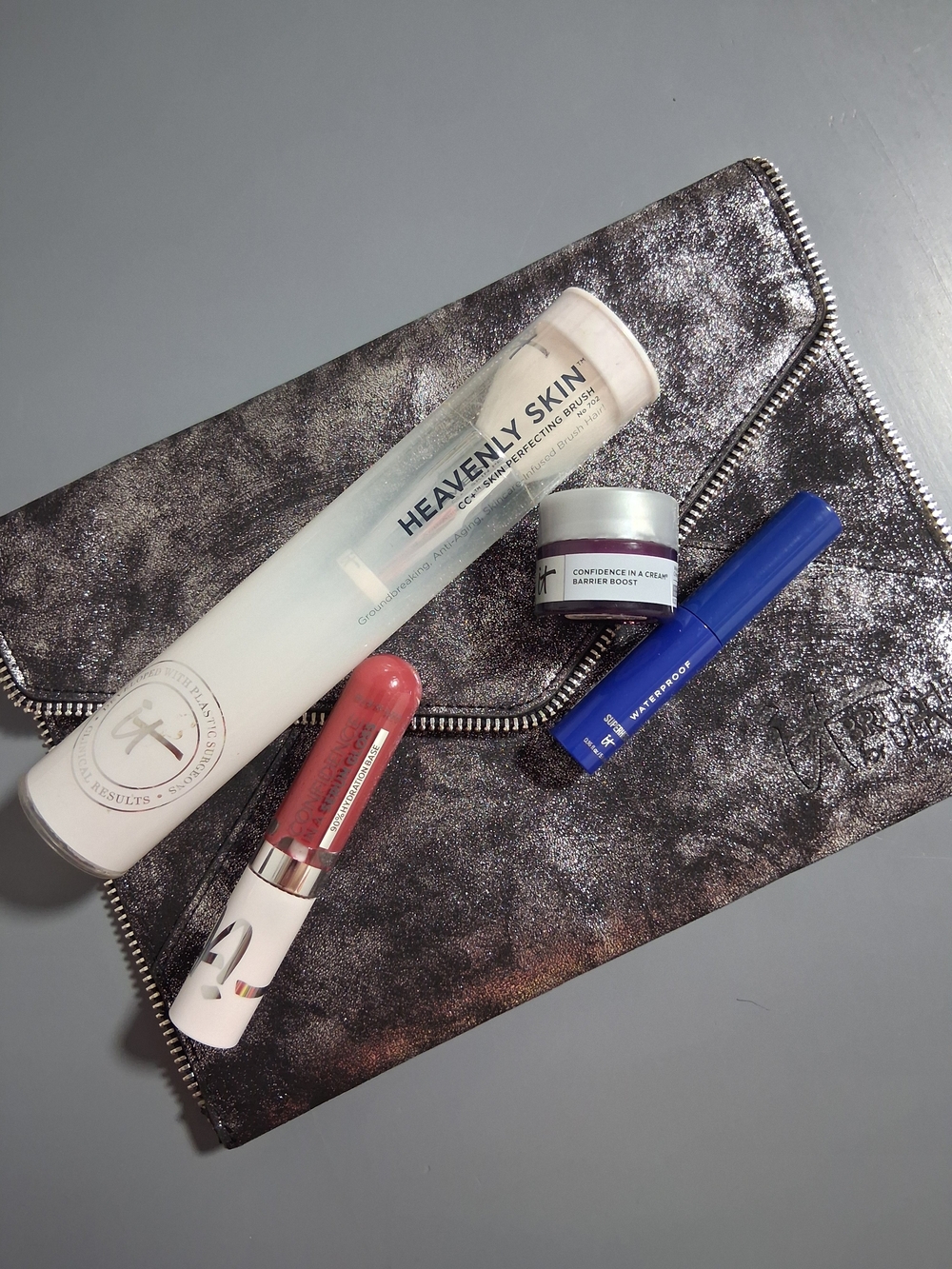 IT Cosmetics Bag